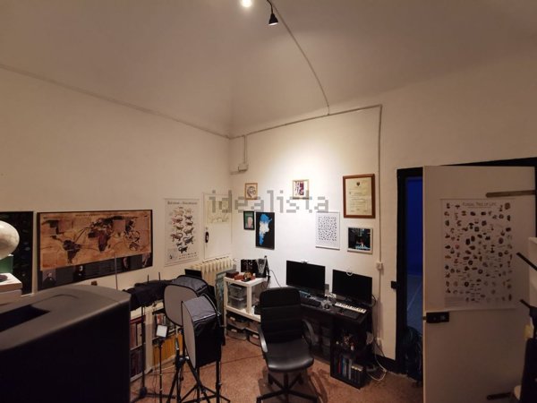 ufficio in affitto a Genova in zona Sottoripa / Maddalena / Molo