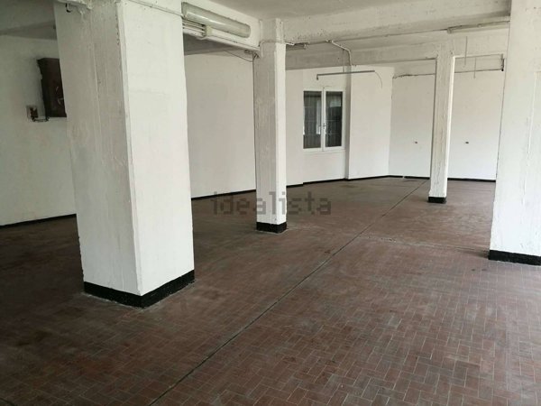 negozio in affitto a Genova in zona Molassana