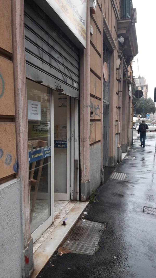 negozio in affitto a Genova in zona San Fruttuoso