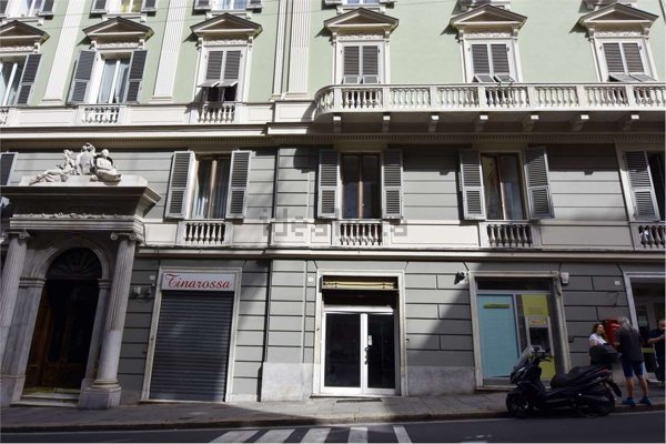 locale commerciale in affitto a Genova in zona Castelletto