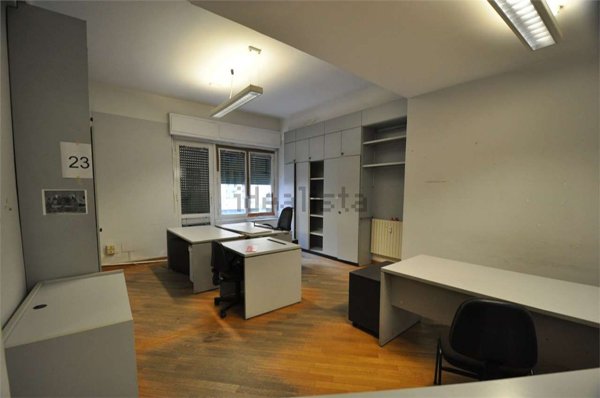 ufficio in affitto a Genova in zona Portoria / Piccapietra