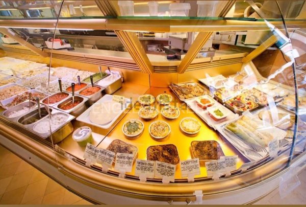 negozio in affitto a Genova in zona Portoria / Piccapietra