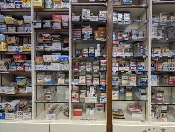 negozio in affitto a Genova in zona Sottoripa / Maddalena / Molo