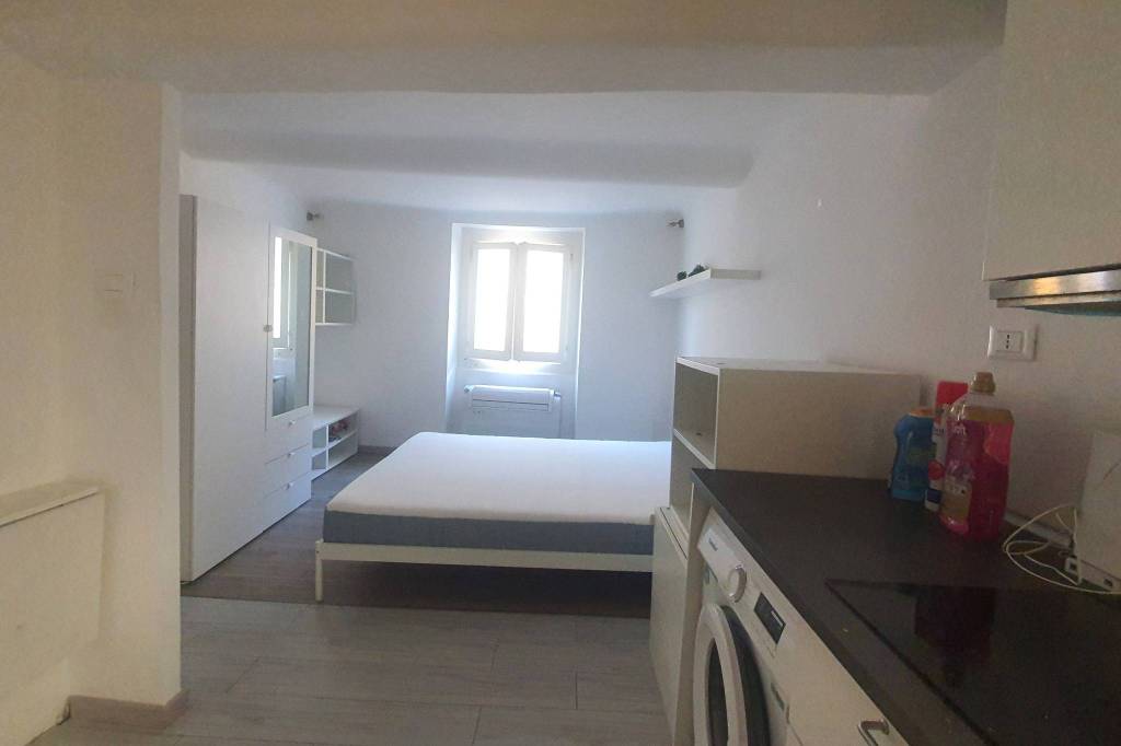 appartamento in affitto a Genova in zona Sottoripa / Maddalena / Molo