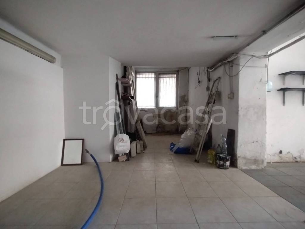 negozio in affitto a Genova in zona Foce