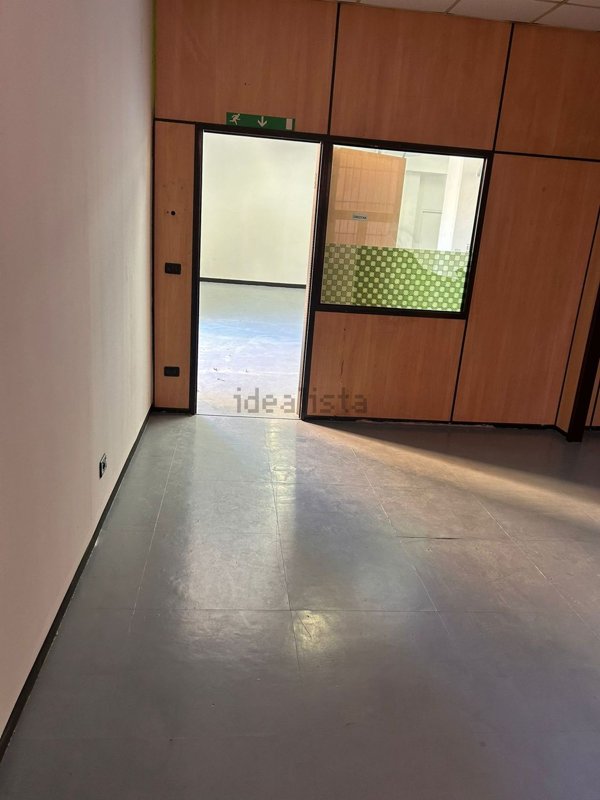 locale di sgombero in affitto a Genova in zona Nervi