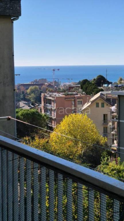 appartamento in affitto a Genova in zona Apparizione