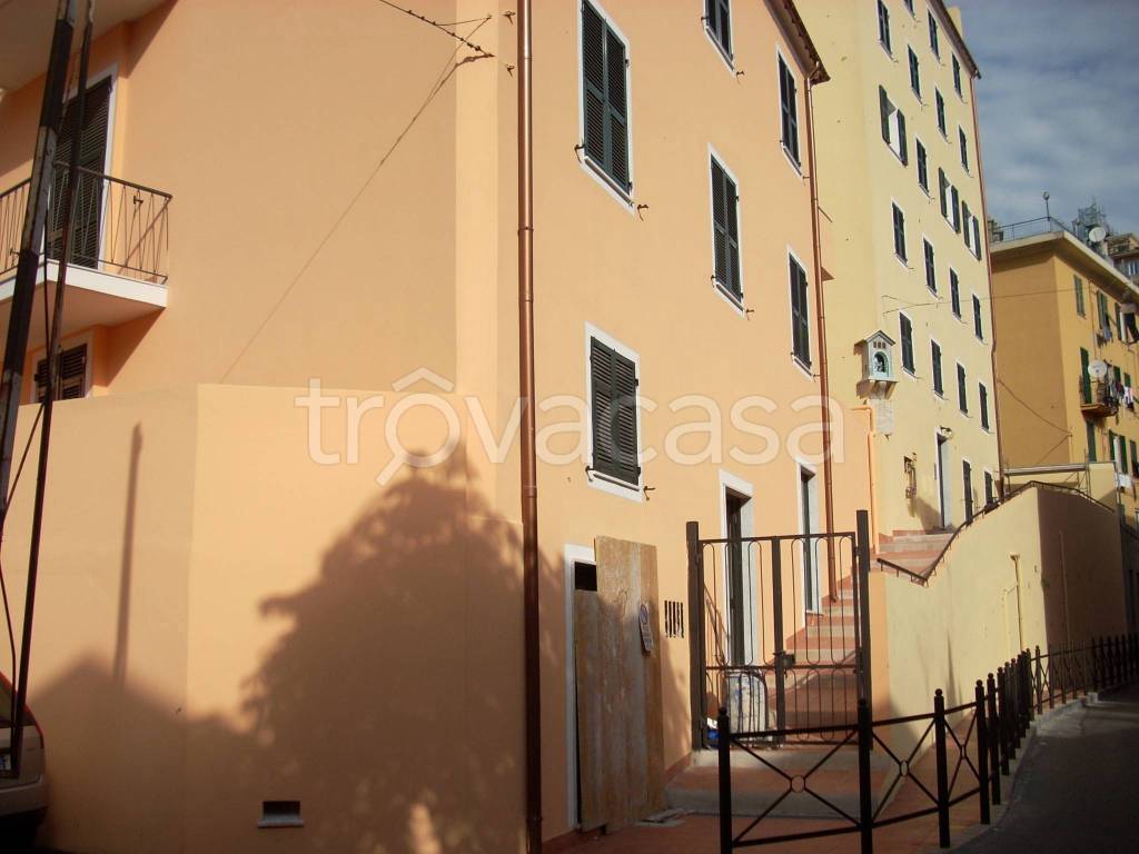 appartamento in affitto a Genova in zona Lagaccio / Granarolo