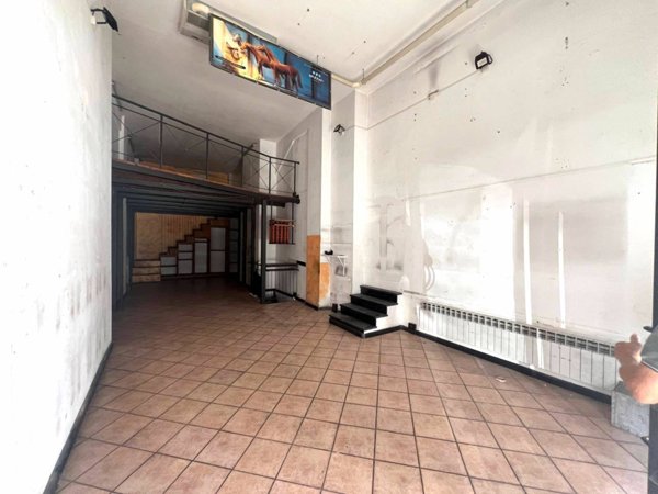 negozio in affitto a Genova in zona Foce