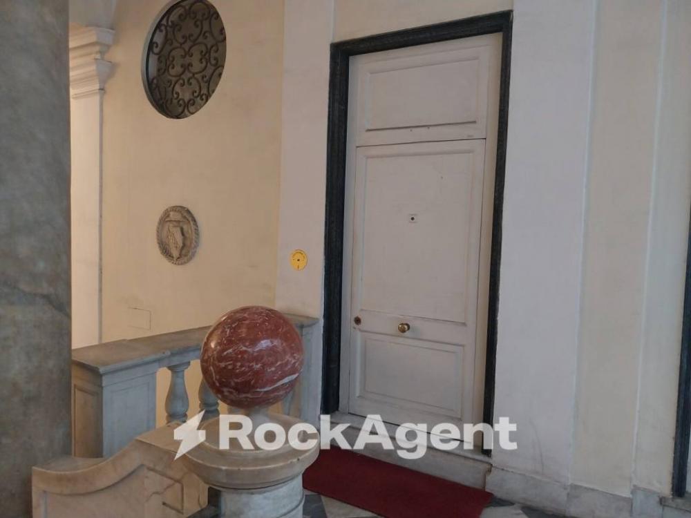 ufficio in affitto a Genova in zona Sottoripa / Maddalena / Molo