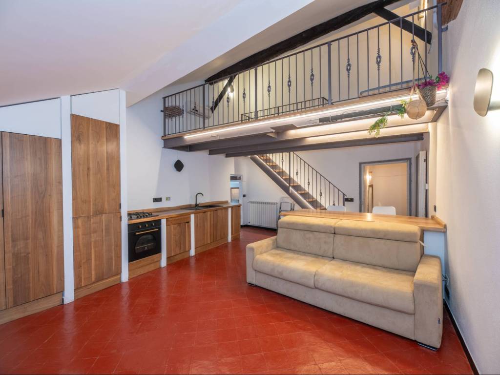 appartamento in affitto a Genova in zona Sottoripa / Maddalena / Molo