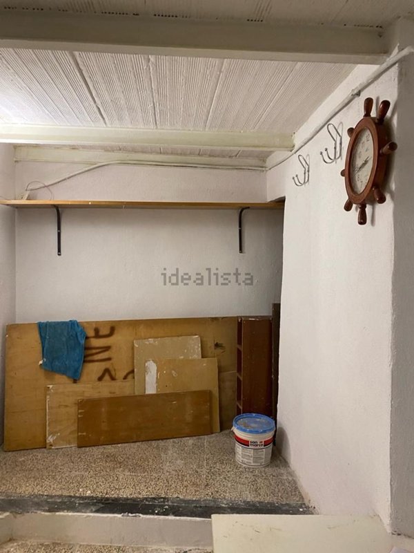 locale di sgombero in affitto a Genova in zona Sottoripa / Maddalena / Molo