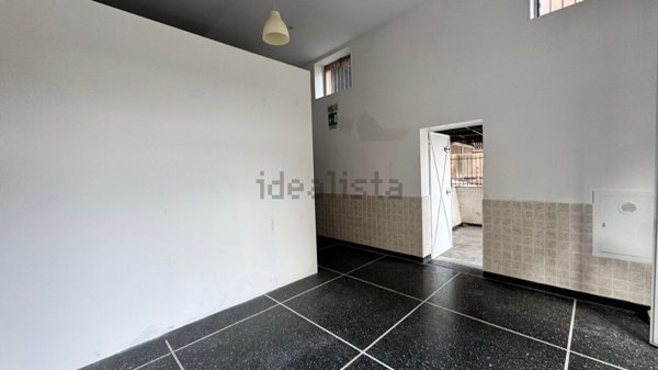 locale commerciale in affitto a Genova in zona Oregina