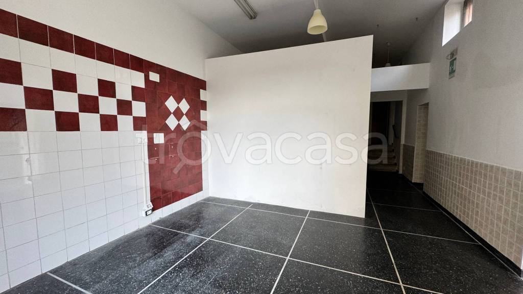 negozio in affitto a Genova in zona Castelletto