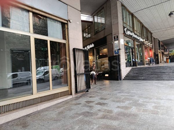 negozio in affitto a Genova in zona Portoria / Piccapietra