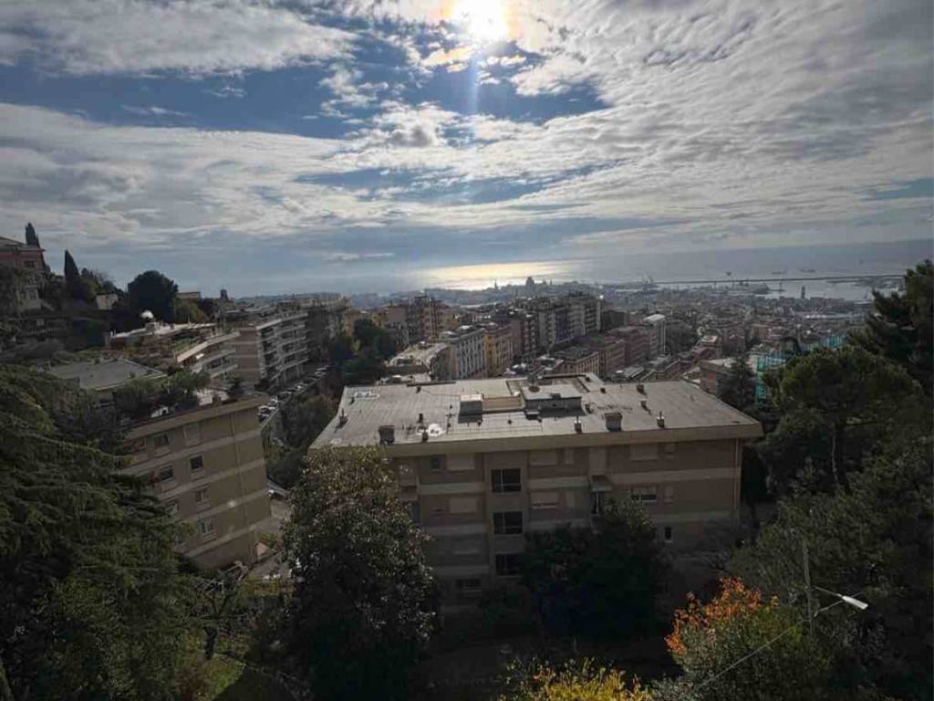 appartamento in affitto a Genova in zona Castelletto