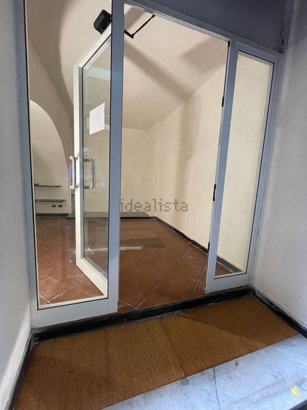 locale commerciale in affitto a Genova in zona Sottoripa / Maddalena / Molo