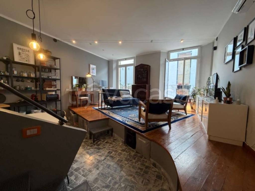 appartamento in affitto a Genova in zona Sottoripa / Maddalena / Molo