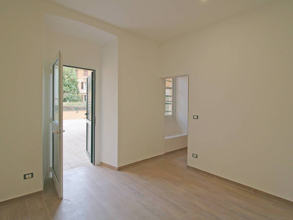 negozio in affitto a Genova