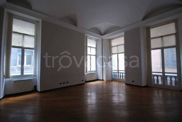 ufficio in affitto a Genova in zona Sottoripa / Maddalena / Molo