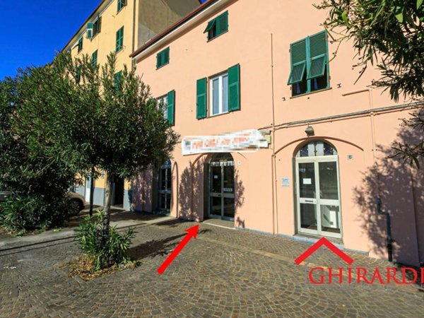 negozio in affitto a Genova in zona Palmaro / Pra'