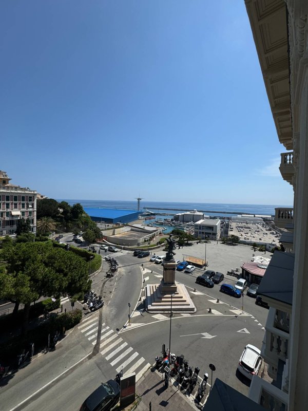 ufficio in affitto a Genova in zona Carignano