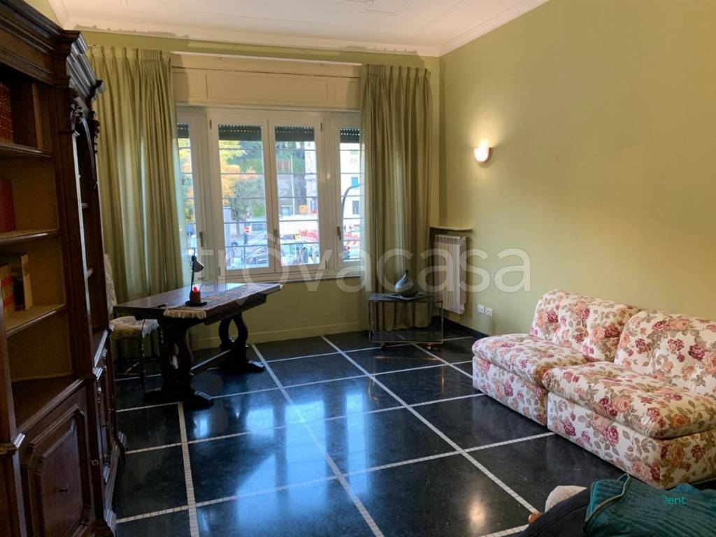 appartamento in affitto a Genova in zona Foce