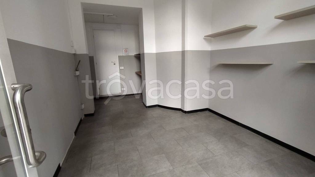 negozio in affitto a Genova in zona Oregina