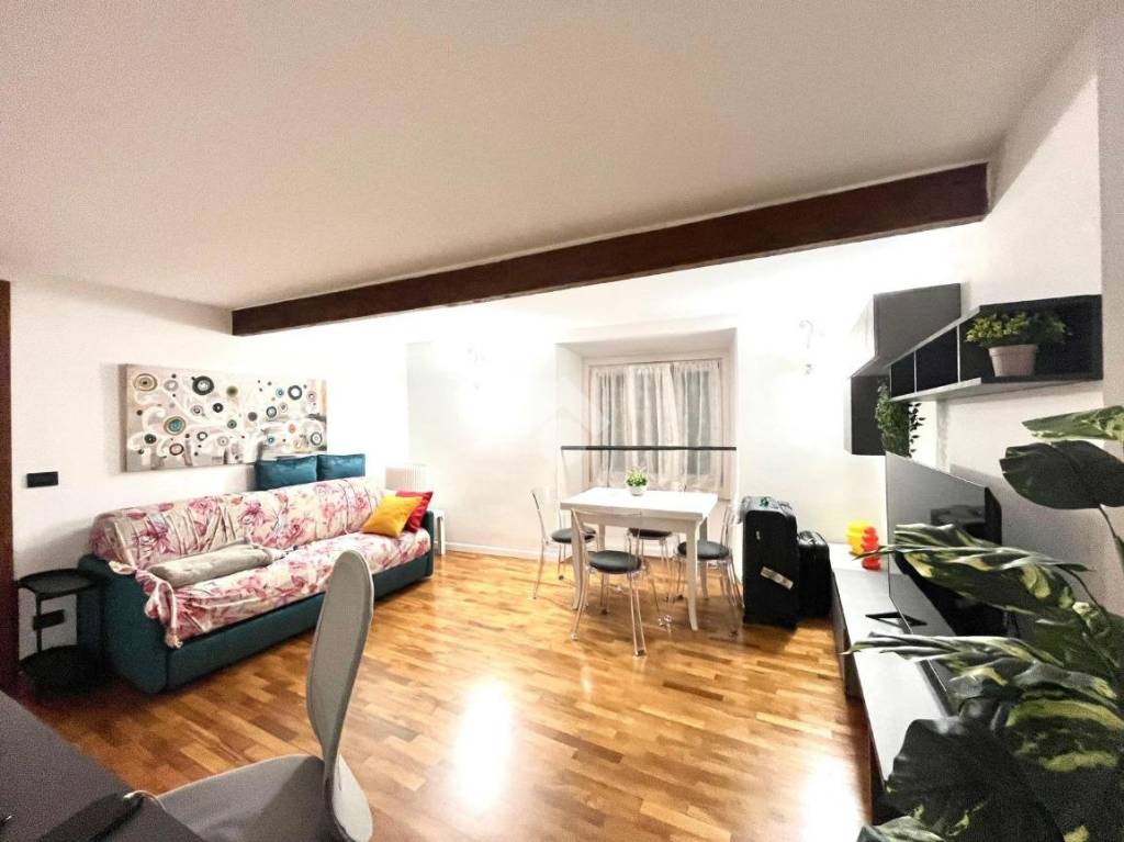 appartamento in affitto a Genova in zona Sottoripa / Maddalena / Molo