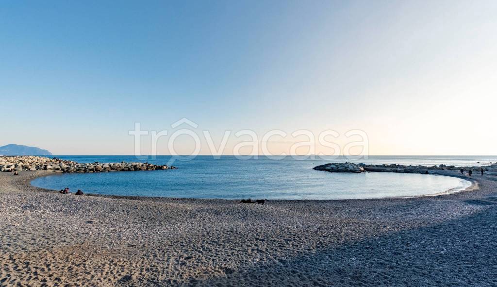 appartamento in affitto a Genova in zona Sturla