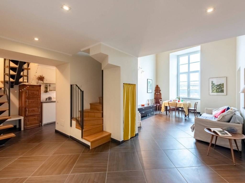 appartamento in affitto a Genova in zona Sottoripa / Maddalena / Molo