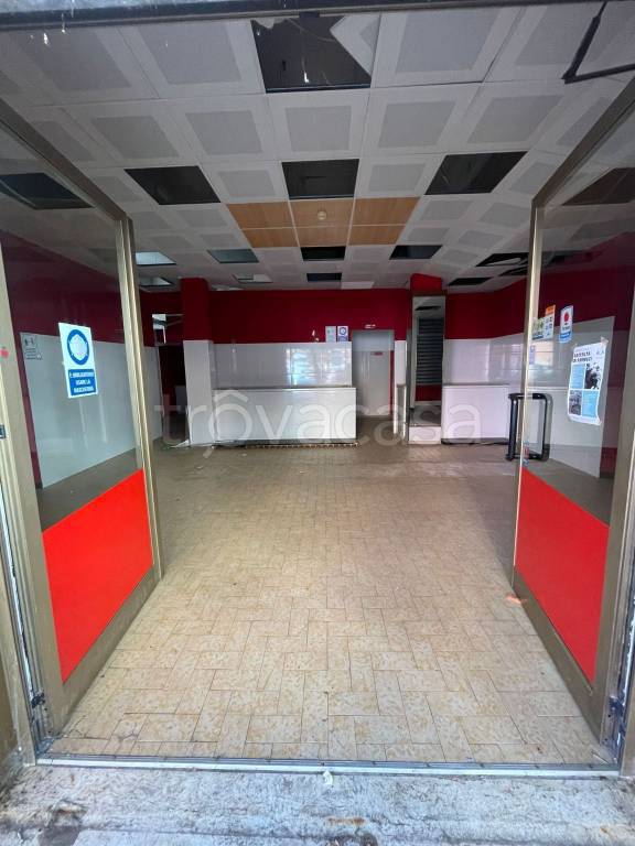 negozio in affitto a Genova in zona Bolzaneto