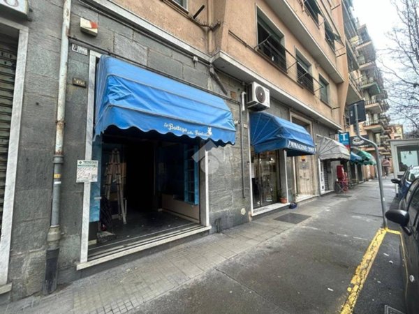 negozio in affitto a Genova in zona Rivarolo