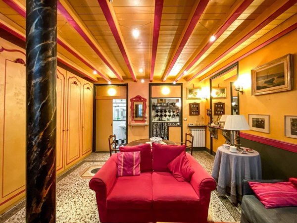 appartamento in affitto a Genova in zona Sottoripa / Maddalena / Molo