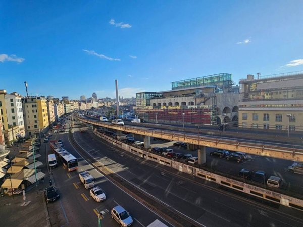 appartamento in affitto a Genova in zona Sottoripa / Maddalena / Molo
