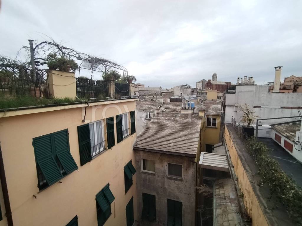 appartamento in affitto a Genova in zona Sottoripa / Maddalena / Molo