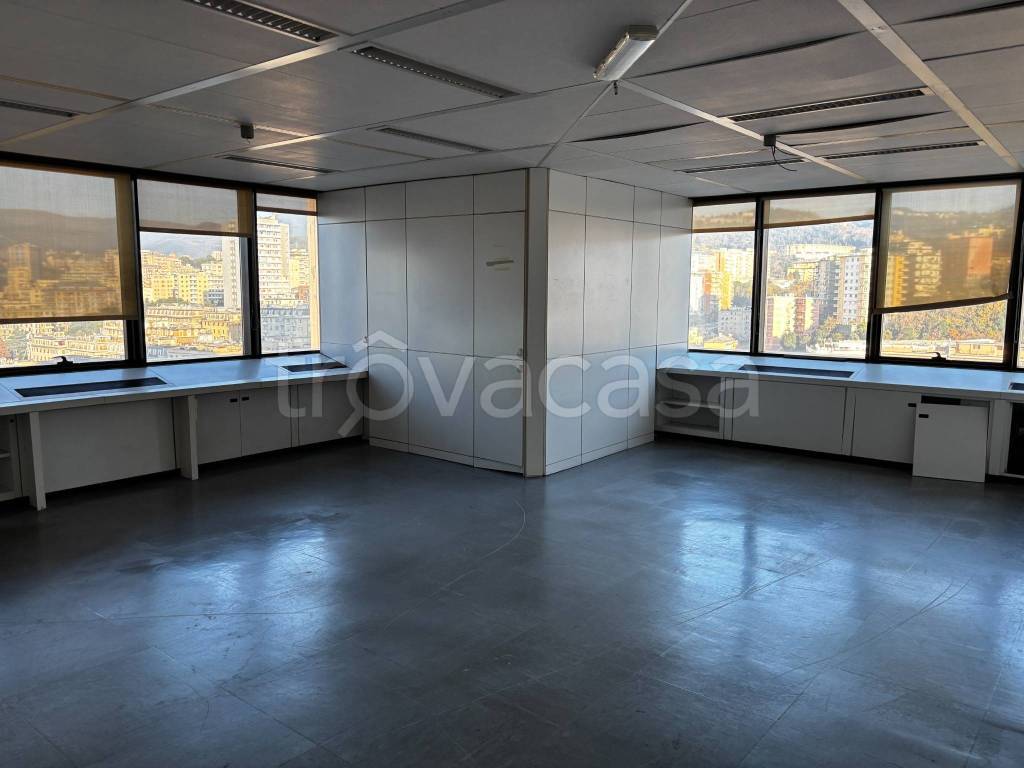 ufficio in affitto a Genova in zona Sampierdarena