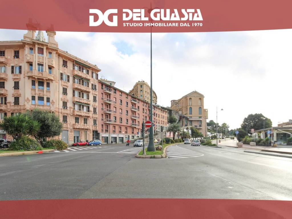 negozio in affitto a Genova in zona Sturla