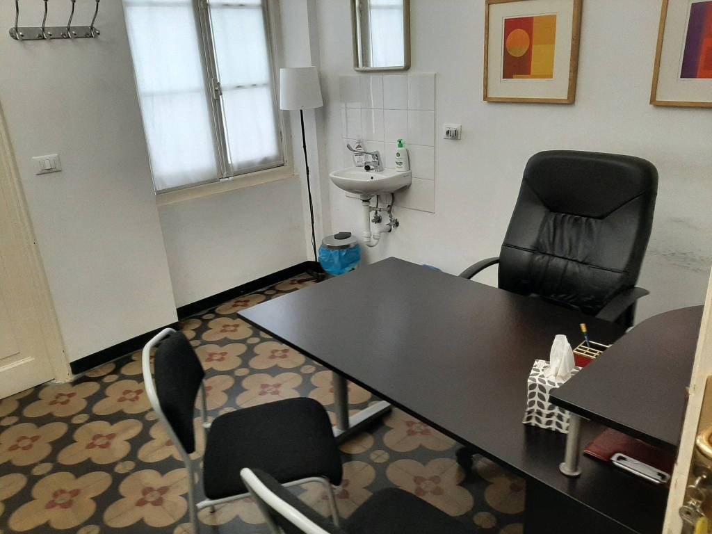 ufficio in affitto a Genova in zona Palmaro / Pra'