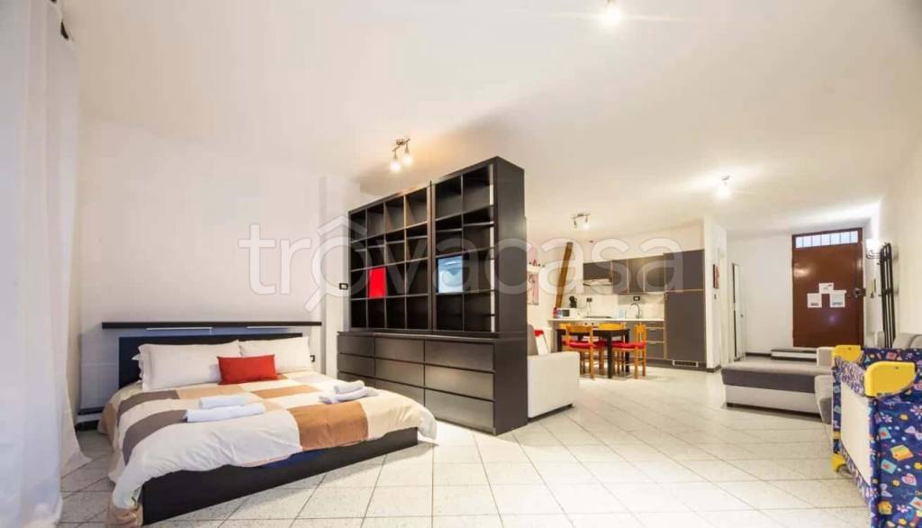 appartamento in affitto a Genova in zona Sottoripa / Maddalena / Molo