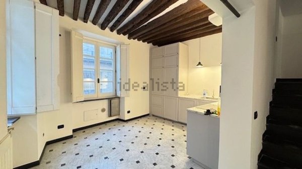 appartamento in affitto a Genova in zona Sottoripa / Maddalena / Molo