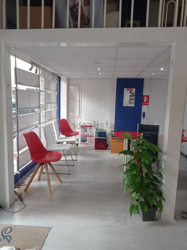ufficio in affitto a Genova in zona Sestri Ponente