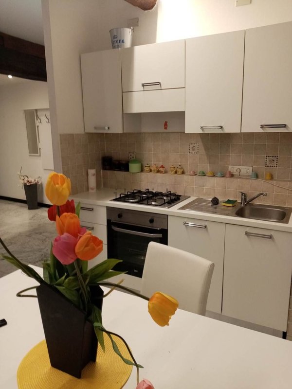 appartamento in affitto a Genova in zona Sottoripa / Maddalena / Molo