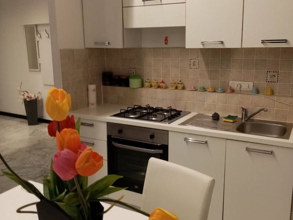 appartamento in affitto a Genova in zona Sottoripa / Maddalena / Molo