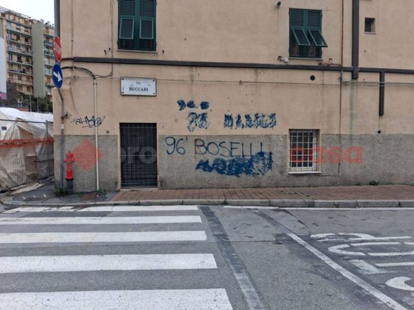 negozio in affitto a Genova in zona Sestri Ponente
