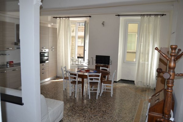 appartamento in affitto a Genova in zona Sottoripa / Maddalena / Molo