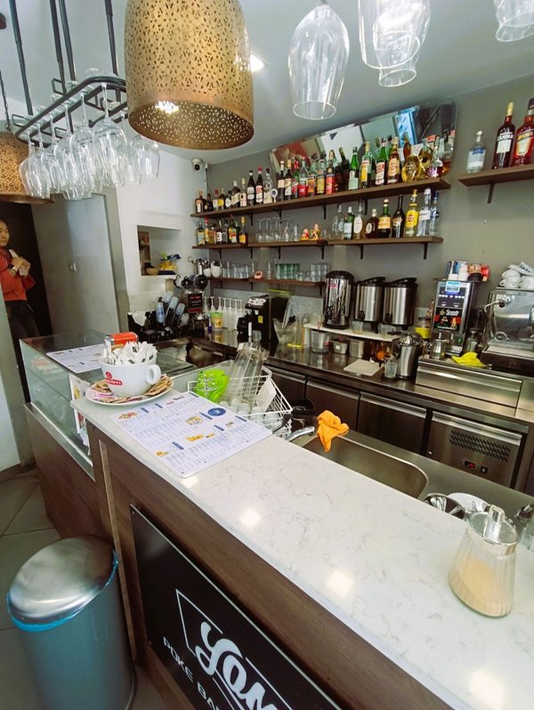 negozio in affitto a Genova in zona Castelletto