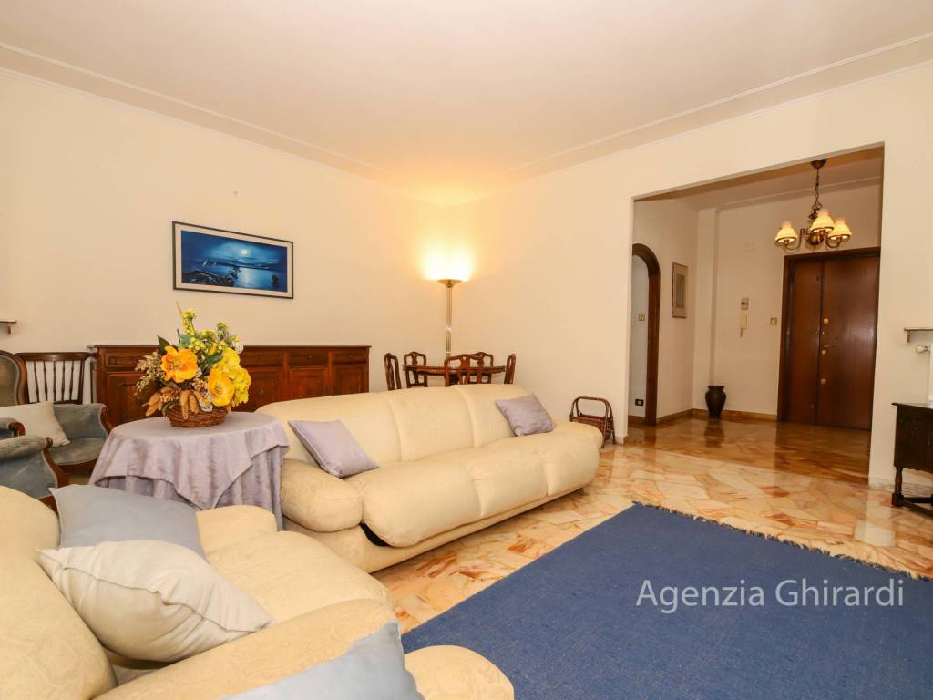 appartamento in affitto a Genova in zona Sestri Ponente