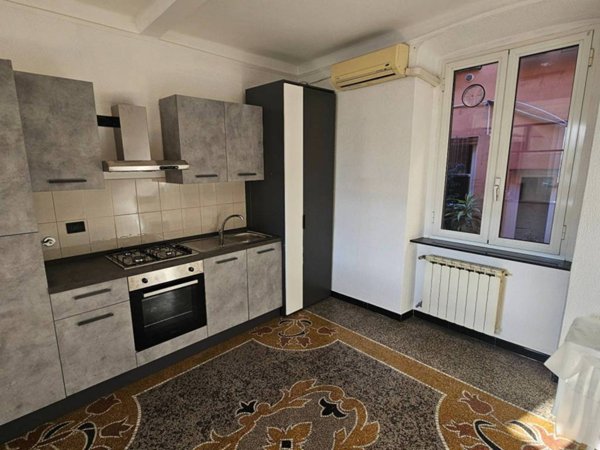 appartamento in affitto a Genova in zona Sottoripa / Maddalena / Molo