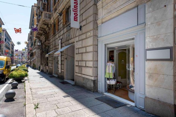 negozio in affitto a Genova